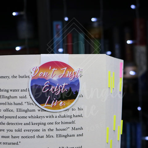 Live! | Magnetic Bookmark